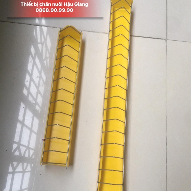 Máng ăn gà dài 60cm máng chống bới gà con máng ăn vịt con máng ăn chim cút chống vẩy máng ăn chống vẩy gà con