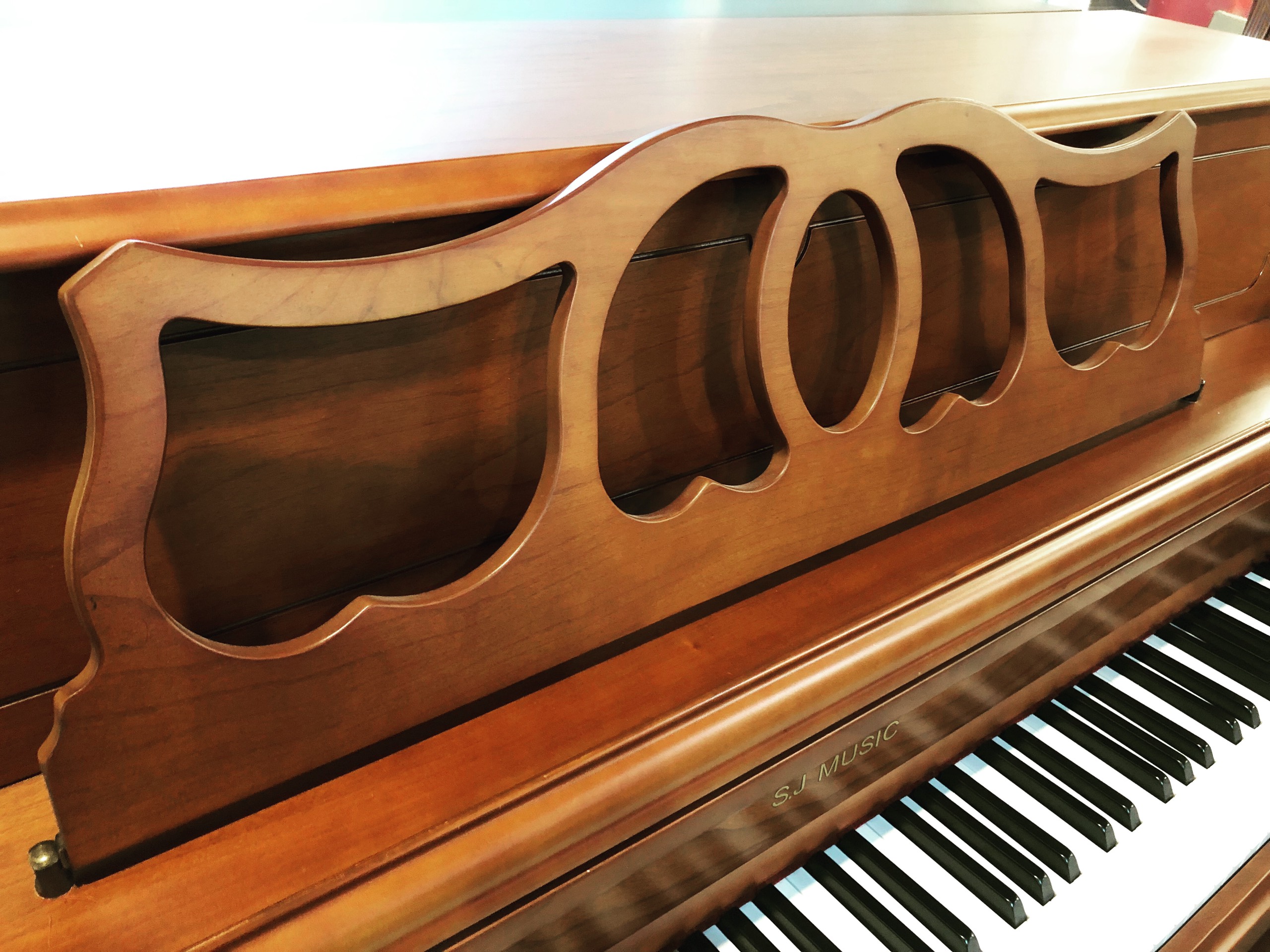 ĐÀN PIANO CƠ S,J MUSIC