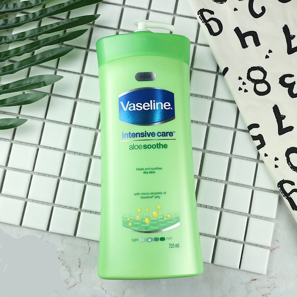 DƯỠNG THỂ VASELINE ALOE SOOTHE 725ML