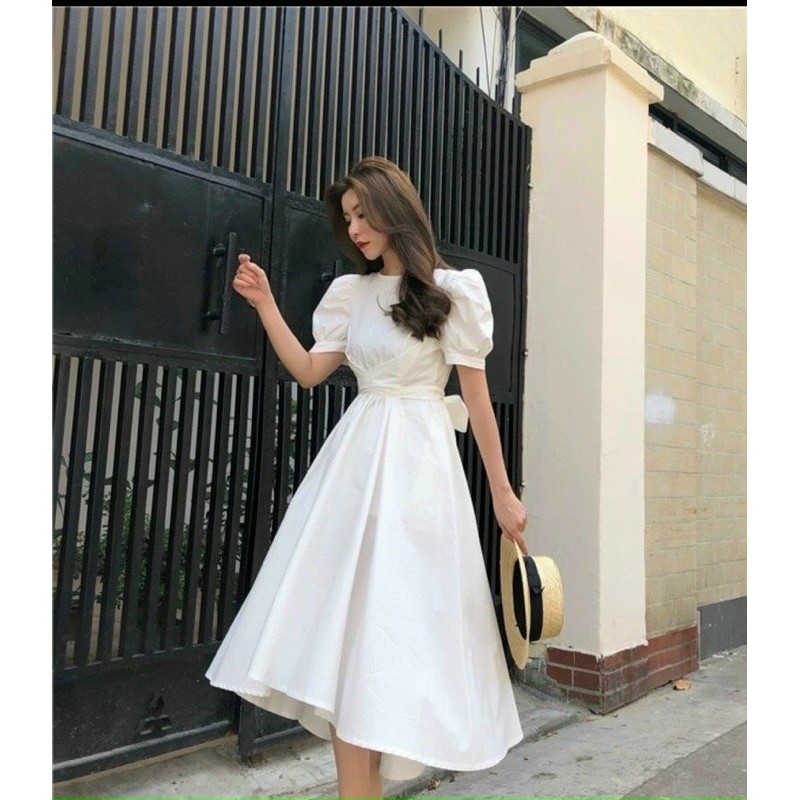 Đầm trắng form dài lệch tà