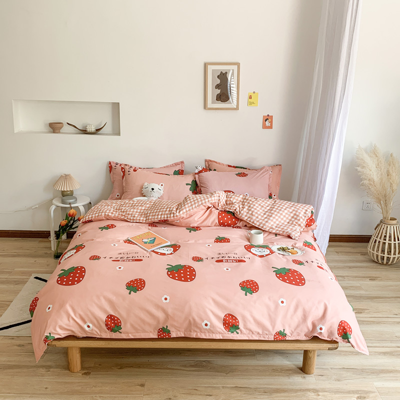 [FREESHIP] Bed Sheet And 2 Pillowcase Set 4 Pieces Cheap Pattern Japanese Strawberry Imported Cotton Poly Fabric Matterial Korean Style Durable Color Machine Wash Comfortable For Mattress 1M2, M4, M6, M8, 2M