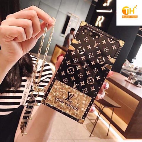 Ốp lưng thương hiệu LV gương iphone 6/6plus, 7/7plus, 8/8plus, X, XR,XMax