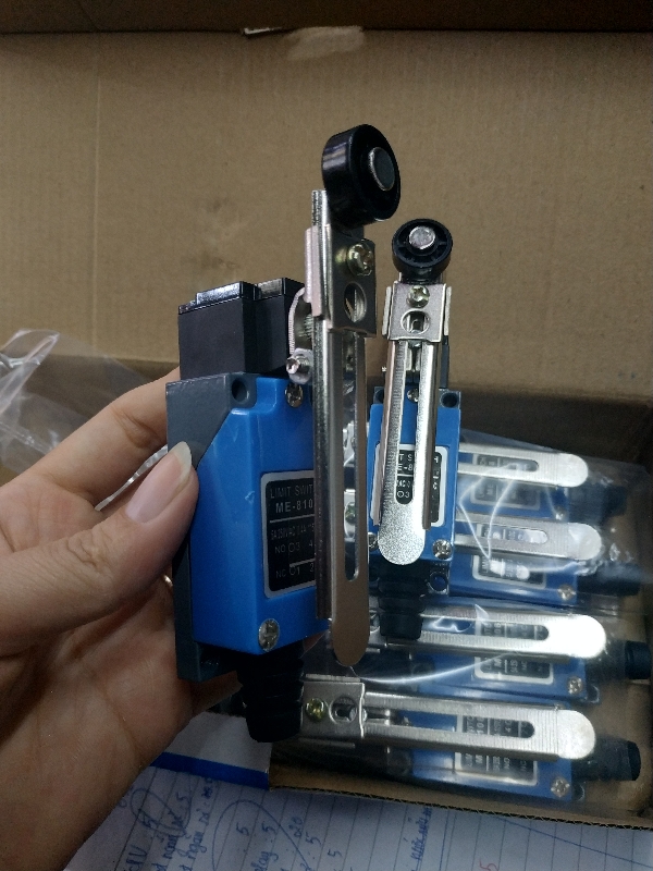 Công tắc hành trình mode 8108