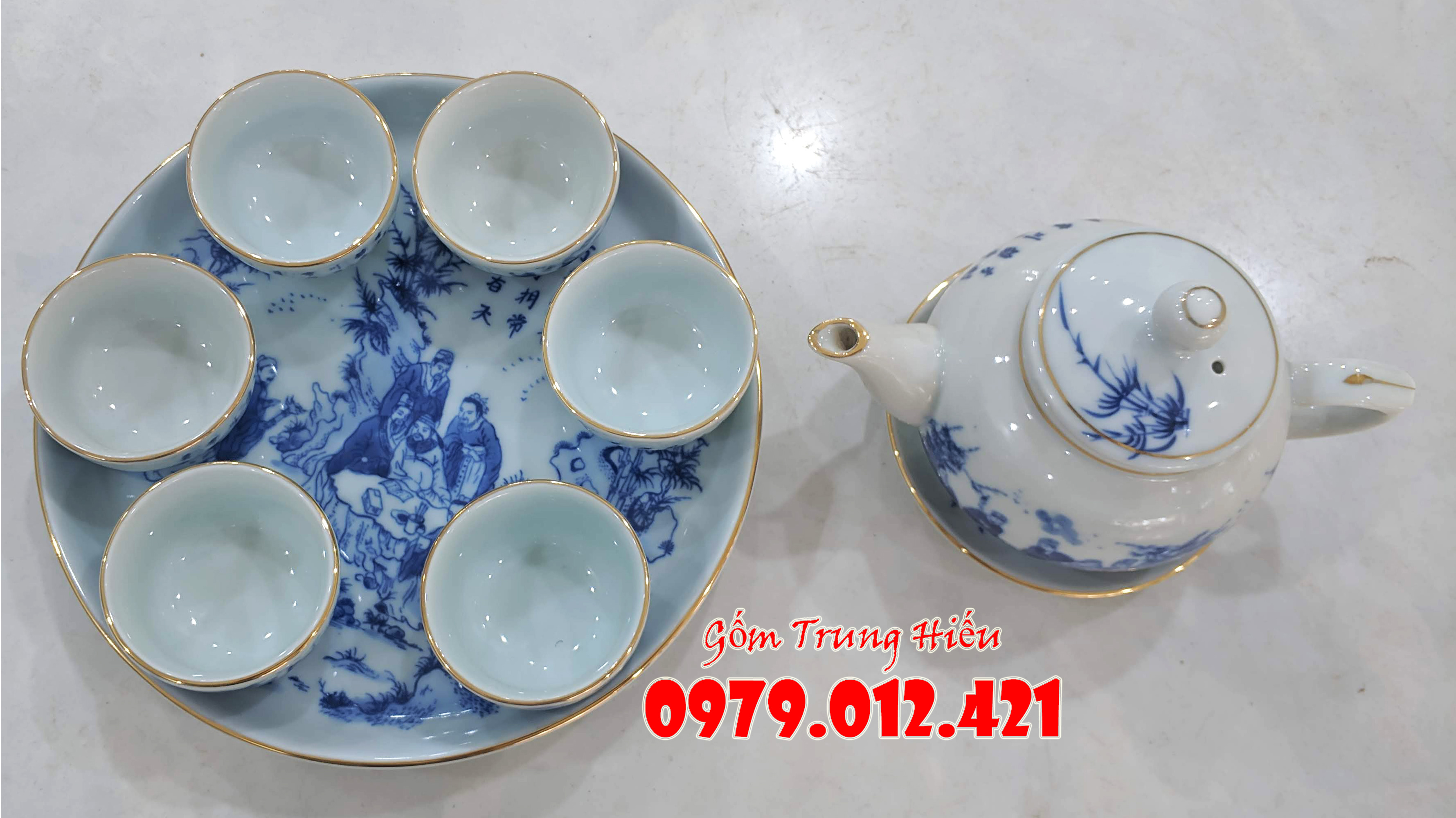 Bộ ấm chén Bát Tràng kẻ chỉ vàng
