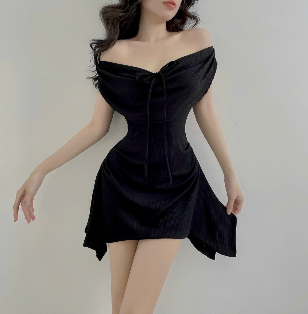 Đầm body trễ vai dáng ngắn siêu xinh lyn
