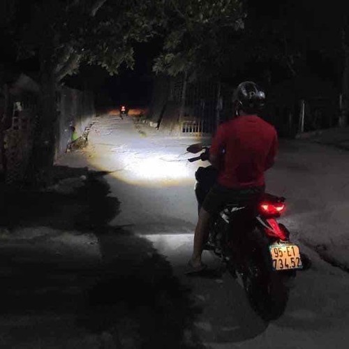 ĐÈN PHA CHÂN H4 - 2 CHẾ ĐỘ SÁNG VÀNG VÀ TRẮNG
