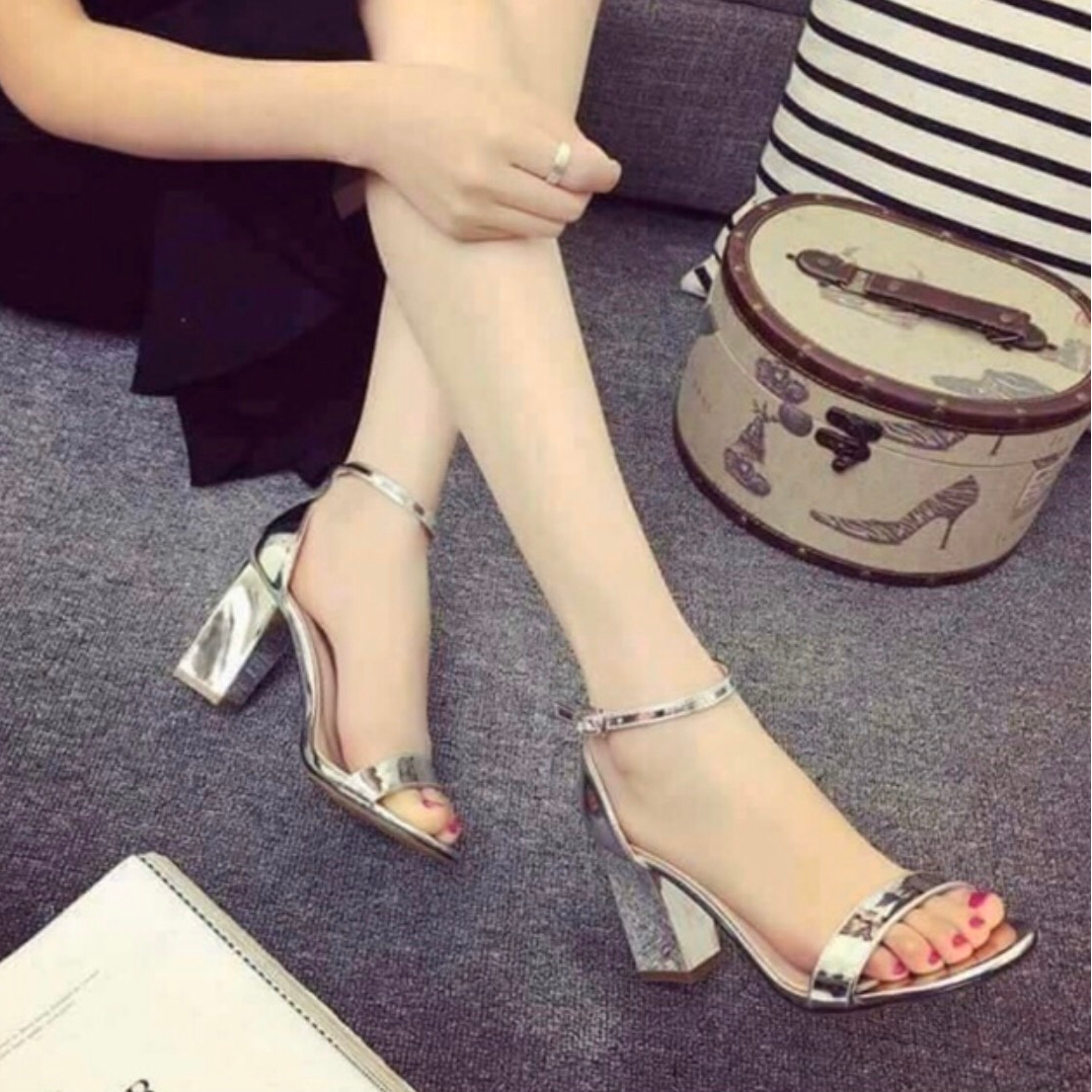 Giày Cao Gót 7p Quai Ngang Bạc ST