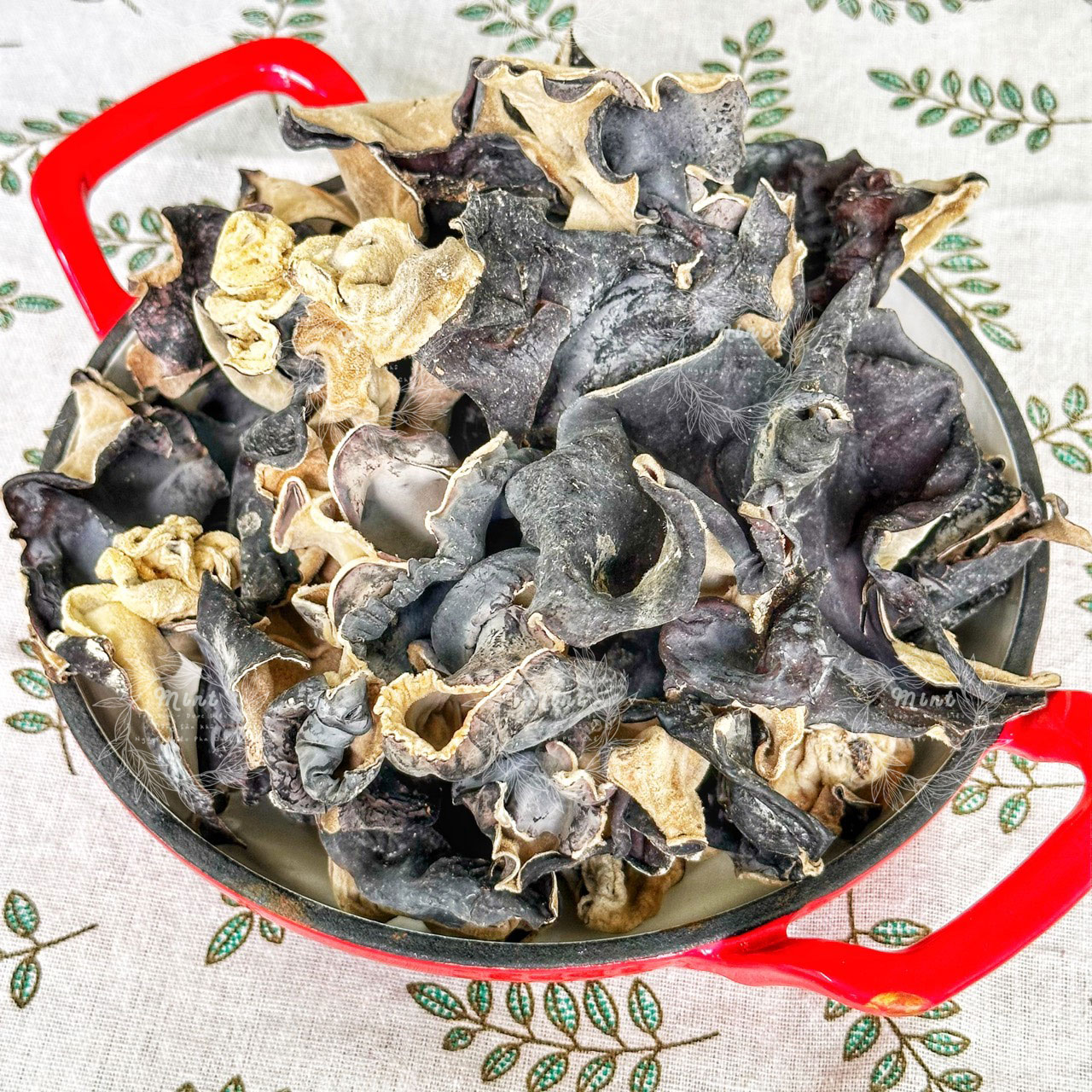 Mộc Nhĩ Đen Sấy Khô (Nấm Mèo Đen -  Nấm Tai Mèo - Auricularia auricula-judae) - Túi 250gr