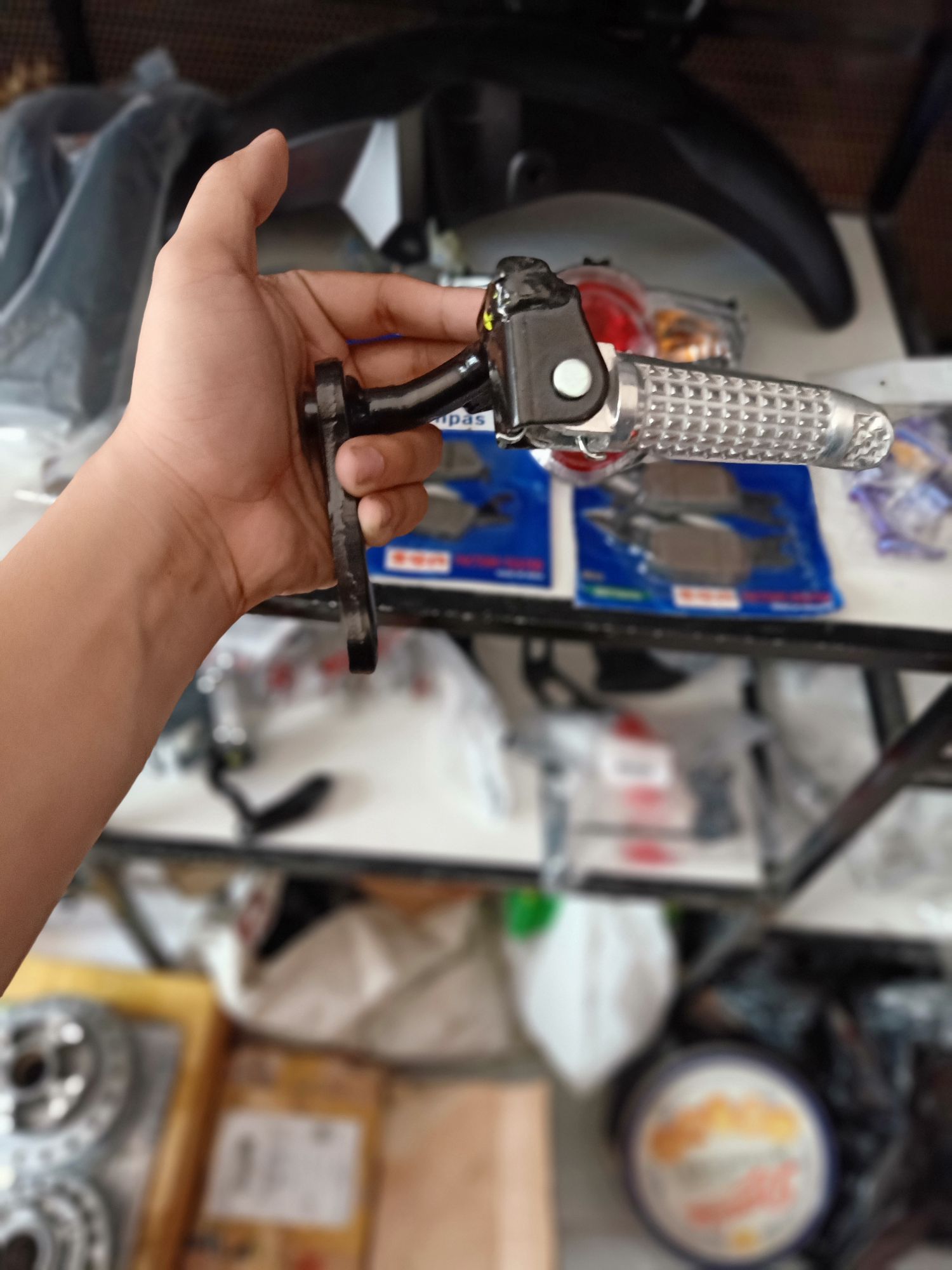gác chân trước bên phải satria fi raider fi