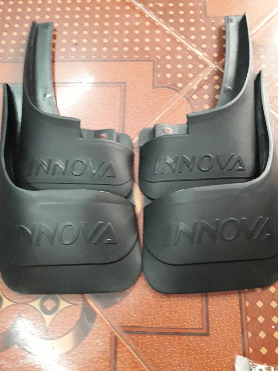 Chắn bùn bánh toyota innova 2006-2015