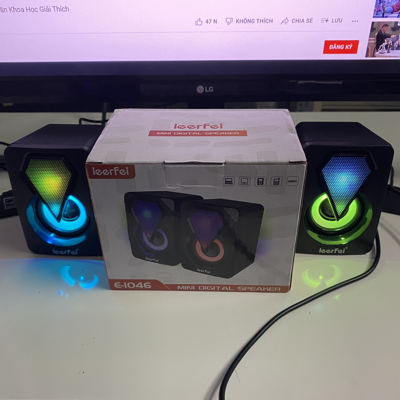 Loa vi tính mini 2.0 LED RGB siêu rẻ