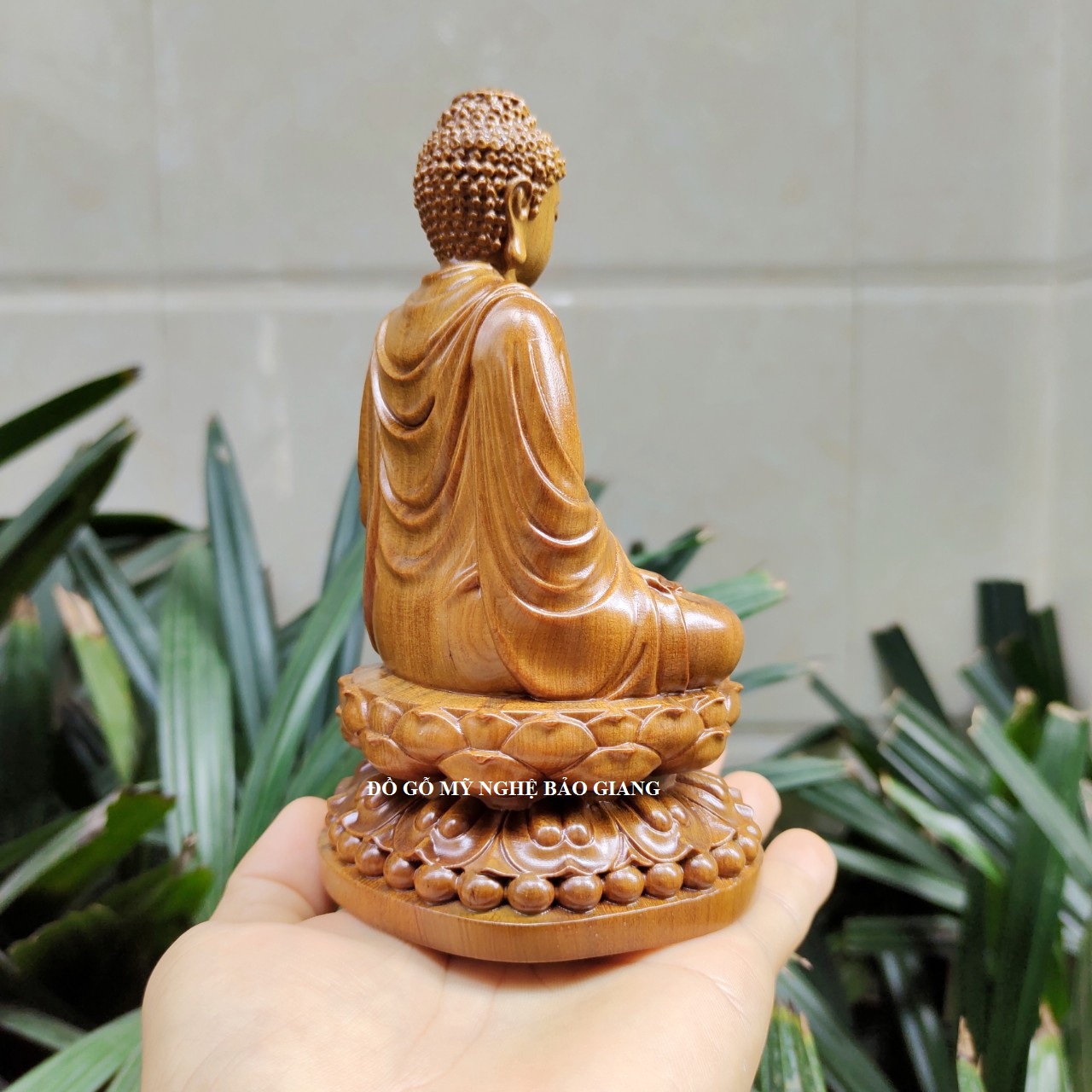 Tượng phật Thích Ca gỗ bách xanh