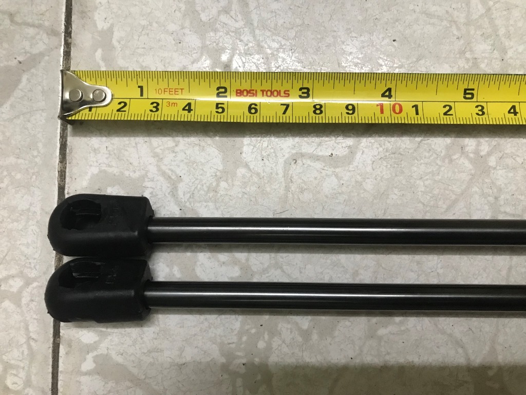 Ty chống cốp sau Suzuki Ertiga