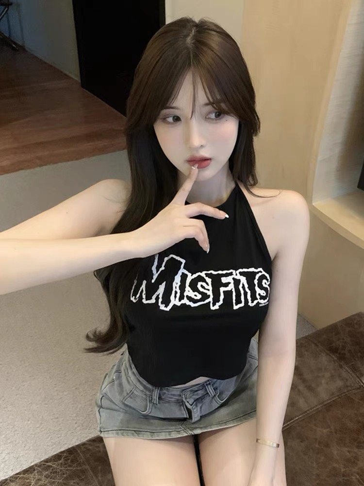 ÁO CROPTOP CỔ YẾM CHẠY VIỀN SẸC XI