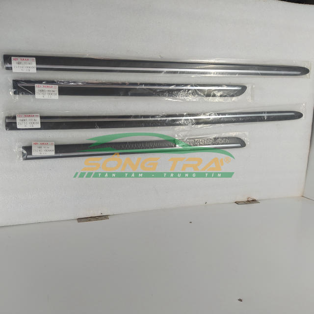 Bộ nẹp sườn cửa vios 2003-2005 có chỉ mạ