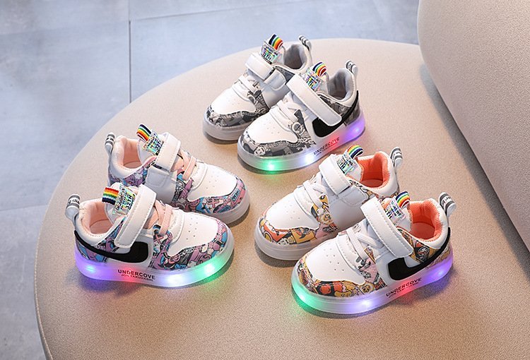 Giày thể thao có đèn siêu xinh cho bé trai bé gái TT002A