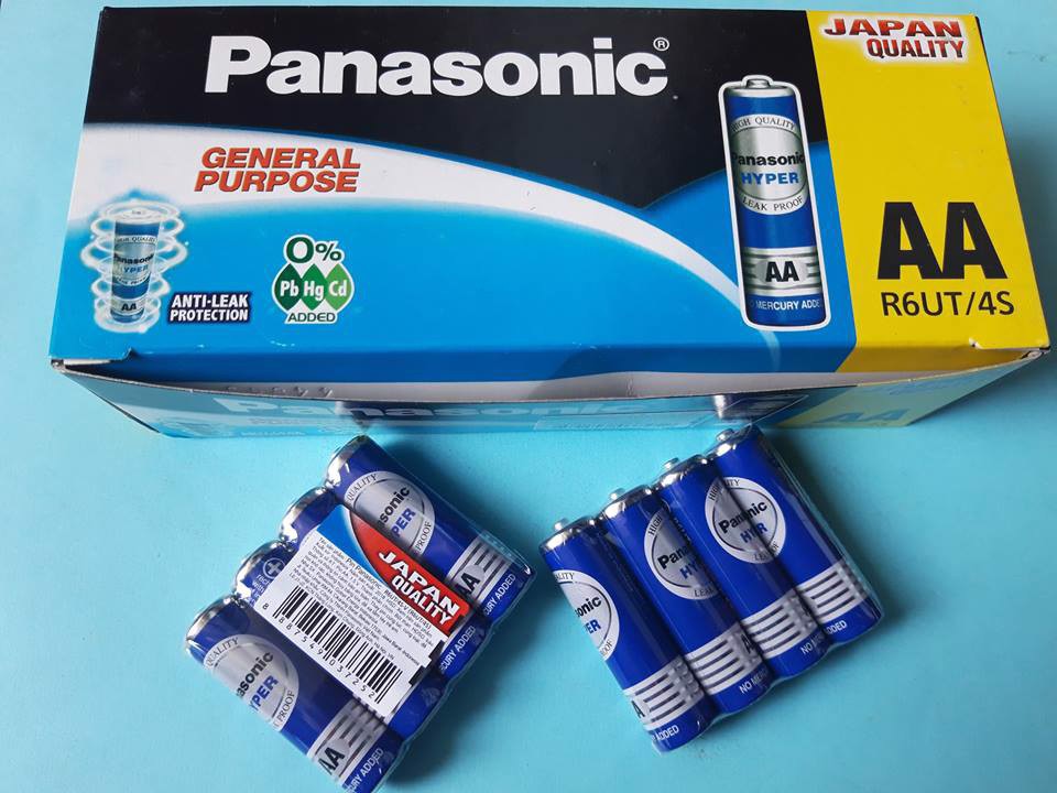 Vỉ 4 viên pin Panasonic AA