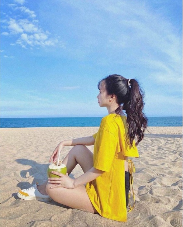 Áo thun kiểu form rộng hở lưng cột dây siêu hot