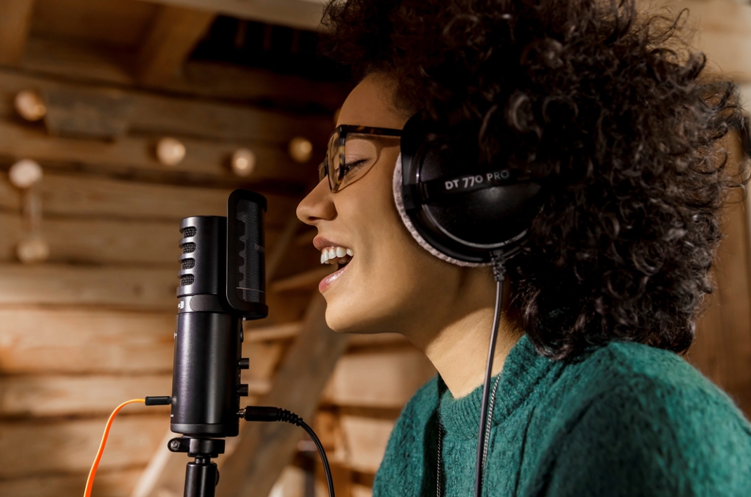 Thiết Bị Âm Thanh USB Microphone Beyerdynamic FOX