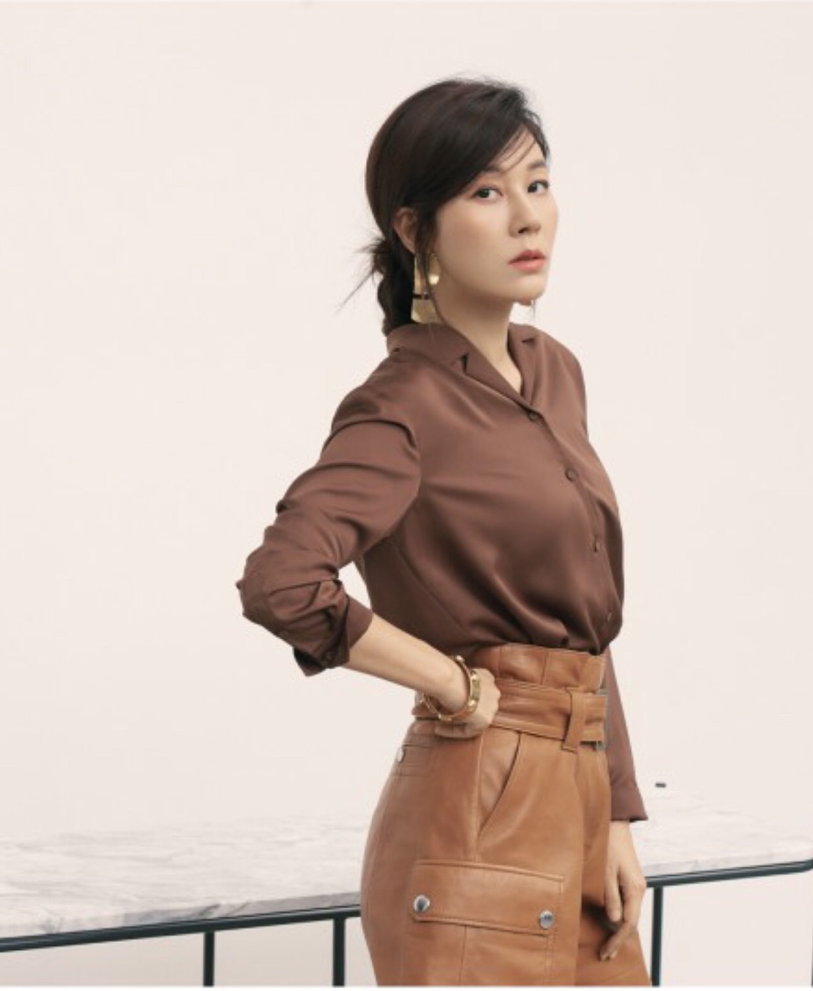 Áo sơ mi nữ xuất Hàn vải lụa mềm mại