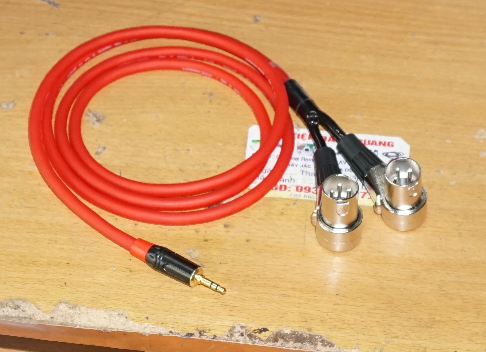 Dây nhạc 3.5 ra 3 canon đực Cong dài 1.5m (dây italy màu đỏ )