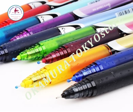 Bút mực nước Hi-Tech V7 RT mực đen ngòi 0.7mm