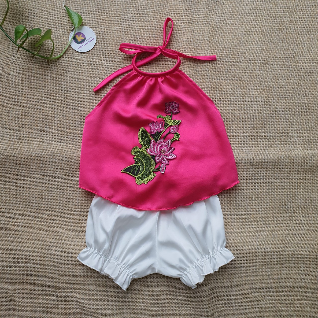 Yếm đào bé gái 3-15kg Lụa Satin mềm kèm mấn