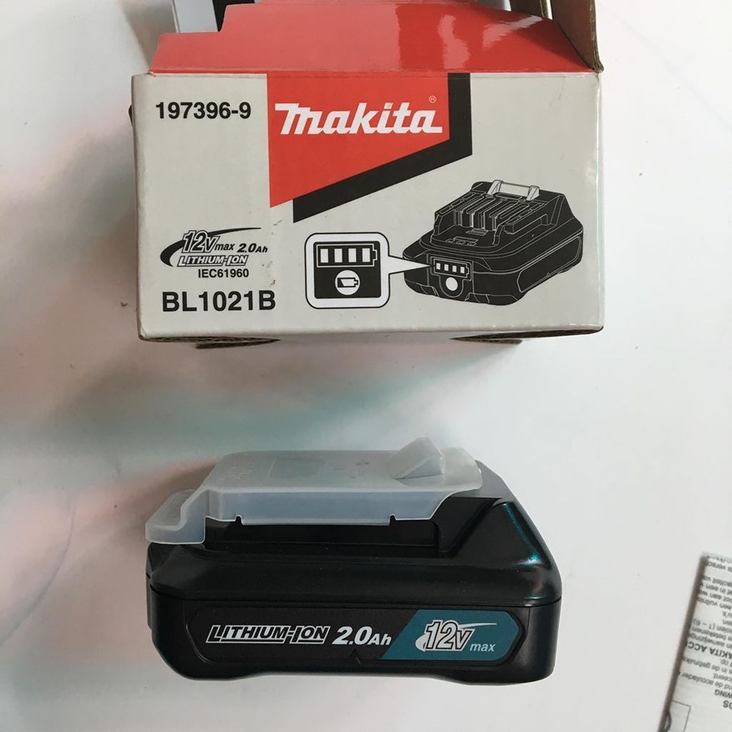 Pin Makita 12Vmax 2.0Ah BL1021B (Full hộp) | DCSG