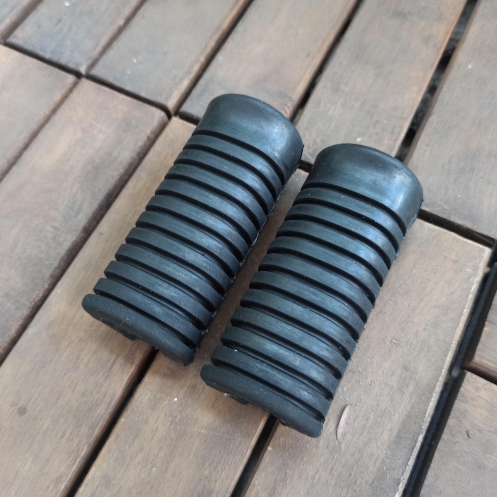 Cao su gác chân trước xe Dream, Wave alpha, Cub 81 và 82