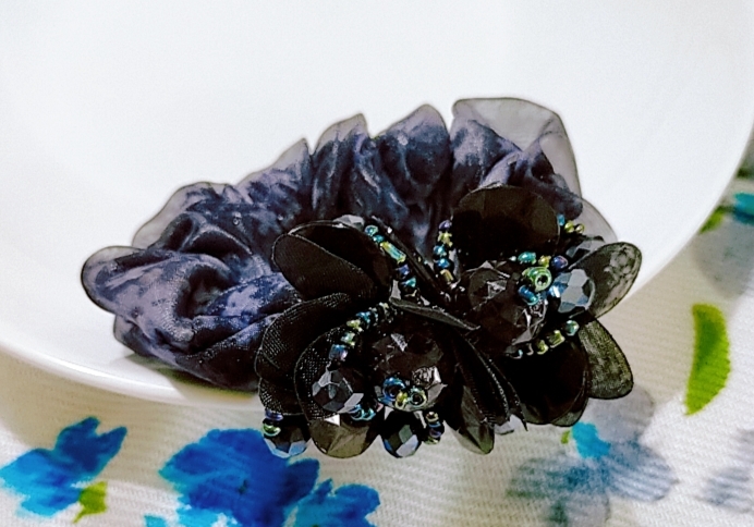 [HCM]Cột tóc scrunchies đính đá xinh xắn