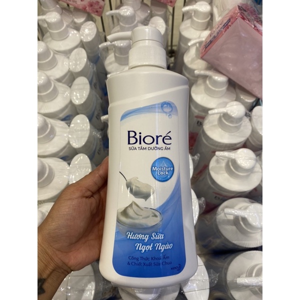 Sữa Tắm Mịn Da Biore 530g