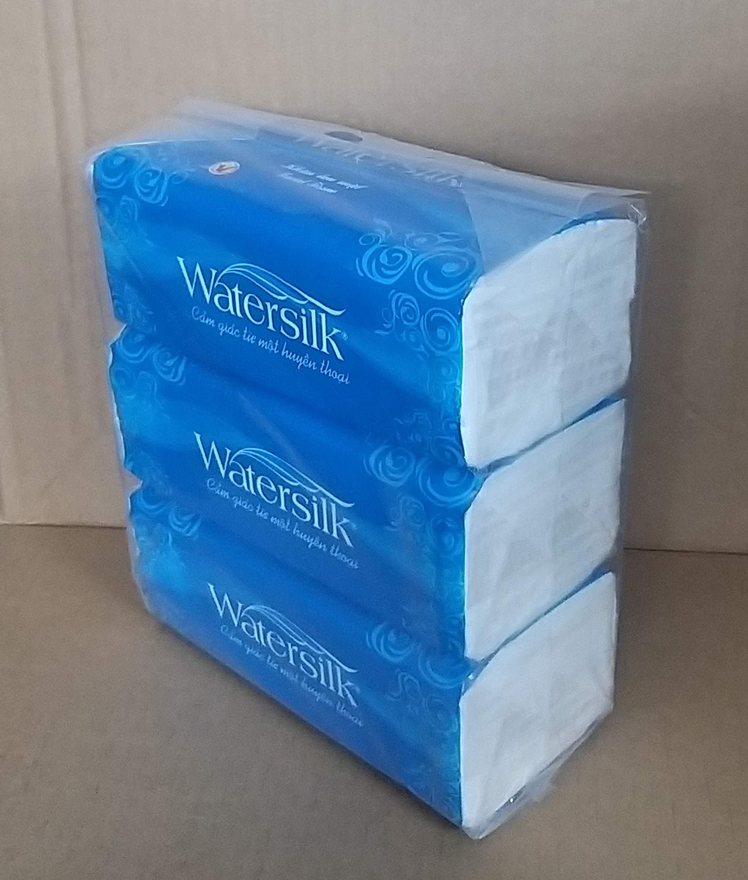 Combo 3 gói khăn giấy rút Watersilk (gói 200 tờ)