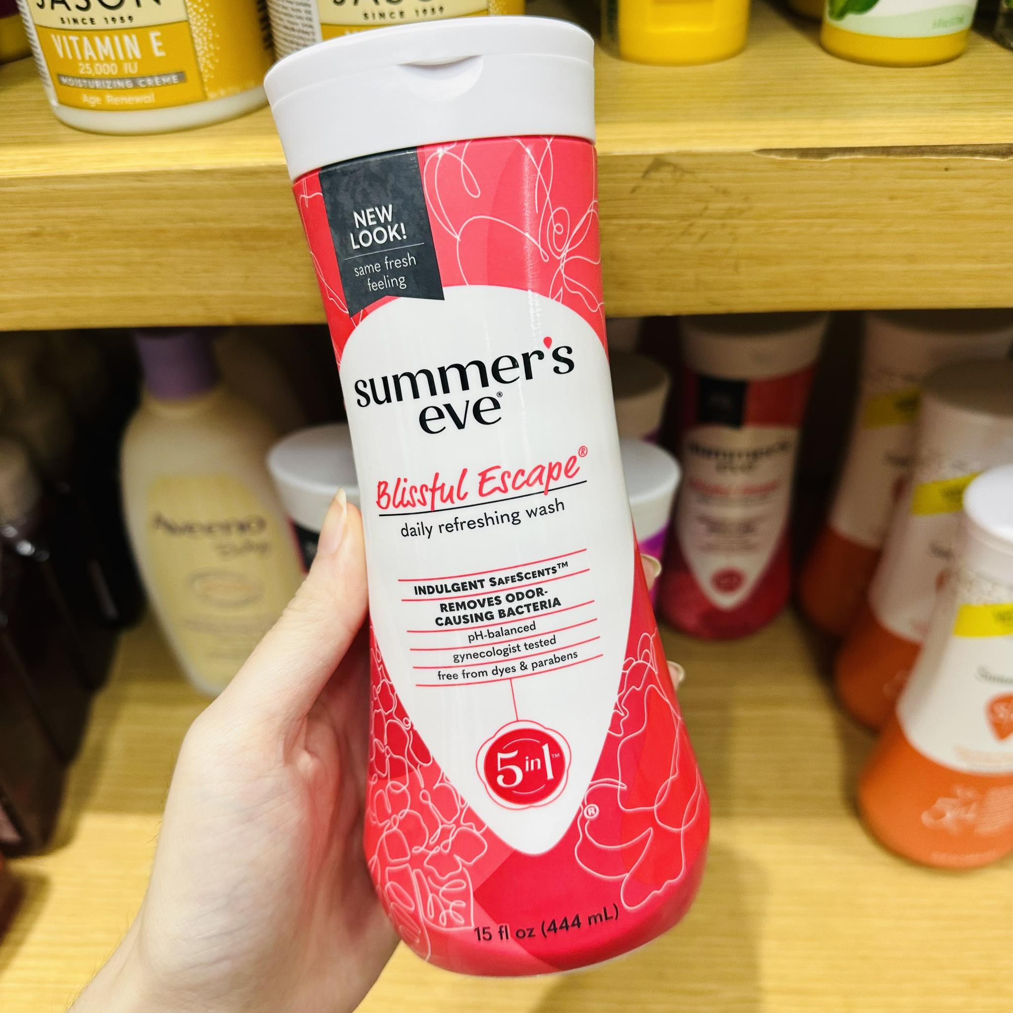 Dung dịch vệ sinh phụ khoa Summer's Eve Daily Refreshing Wash 444mL