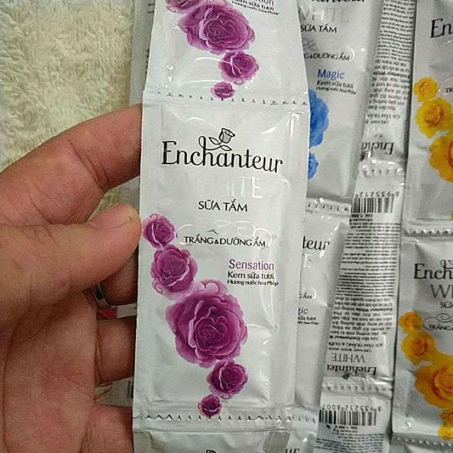 Combo 5 dây sữa tắm Enchanteur cao cấp (50 gói x 6 gram/1 gói)