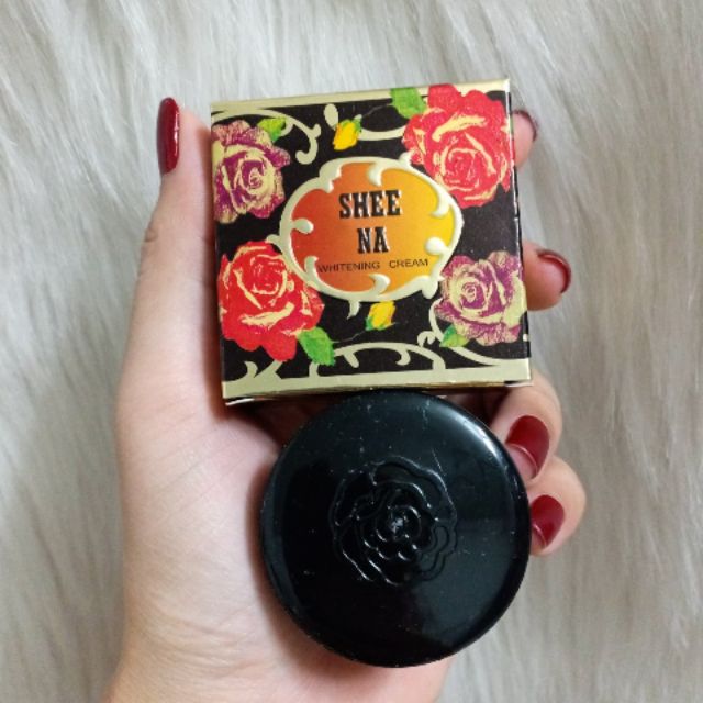 Kem Hoa Hồng Đen Sheen Na 5gr