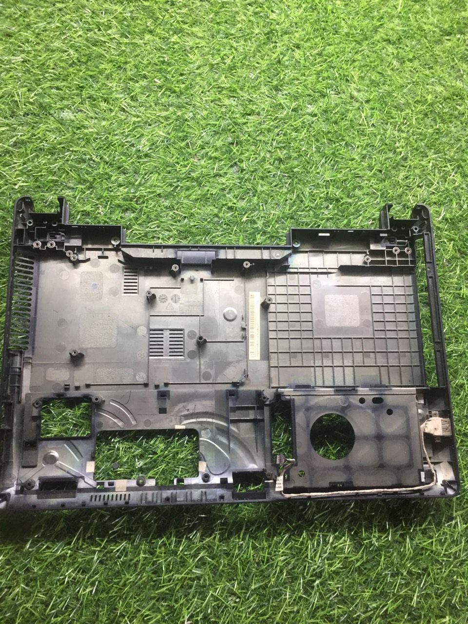 Mặt D laptop Asus x44H - Vỏ D asus X44H