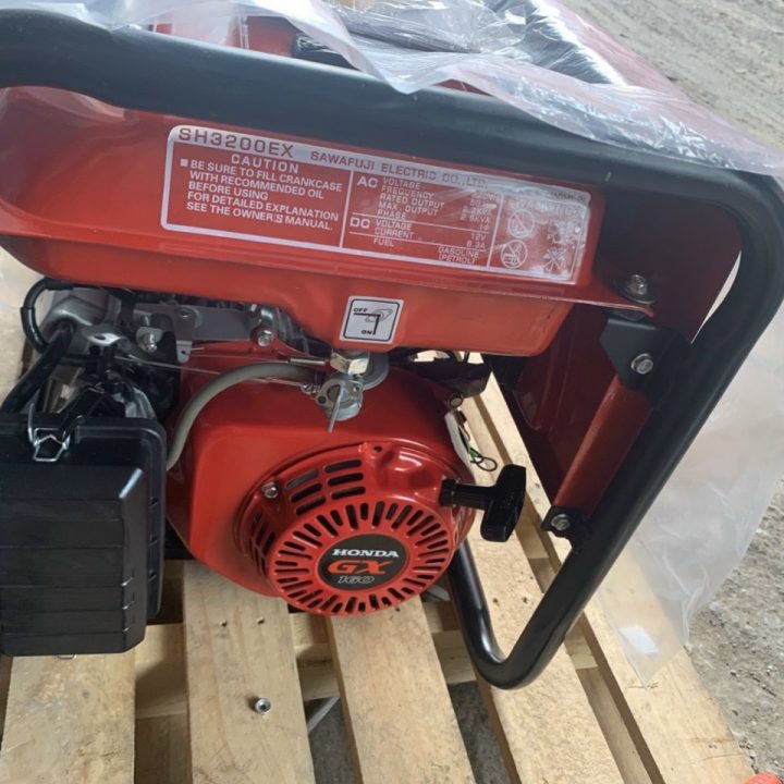 Máy Phát Điện Chạy Xăng 2.2KVA Elemax SH3200EX New