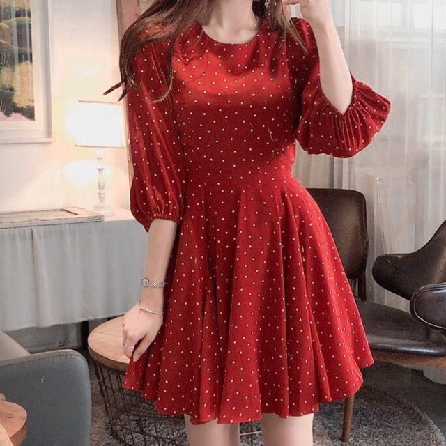 [HCM]Đầm bi đỏ tay lỡ