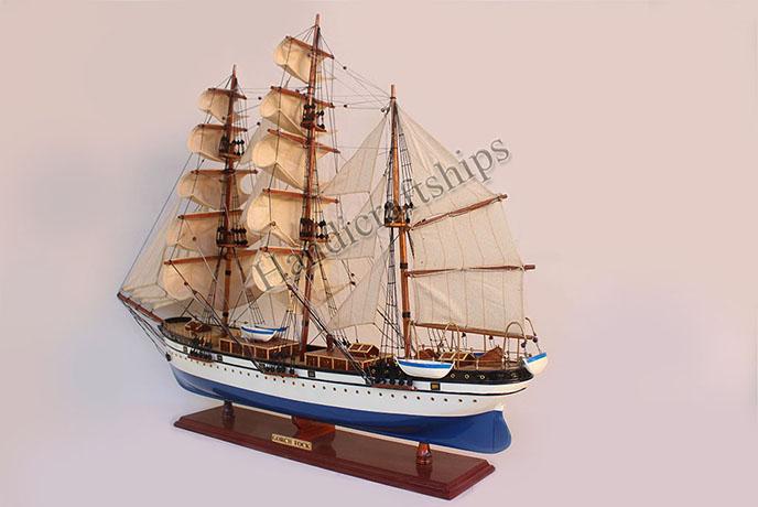 Thuyền buồm trang trí Tết (Gorch Fock - Thân 60cm)