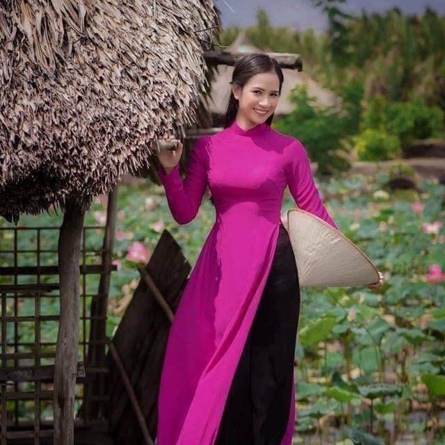 Bộ áo dài trơn màu tím cẩm, áo dài truyền thống nữ mặc chụp ảnh, lễ cưới đẹp, nhận cắt may đo áo dài Hoàng Kim Anh