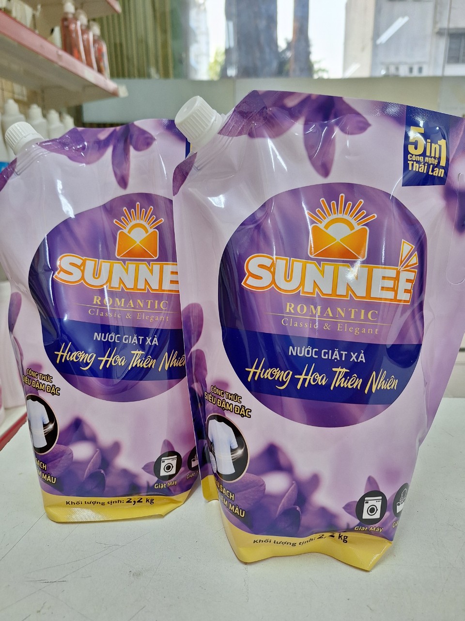 Nước Giặt Xả Sunnee - KLT 2.2 KG