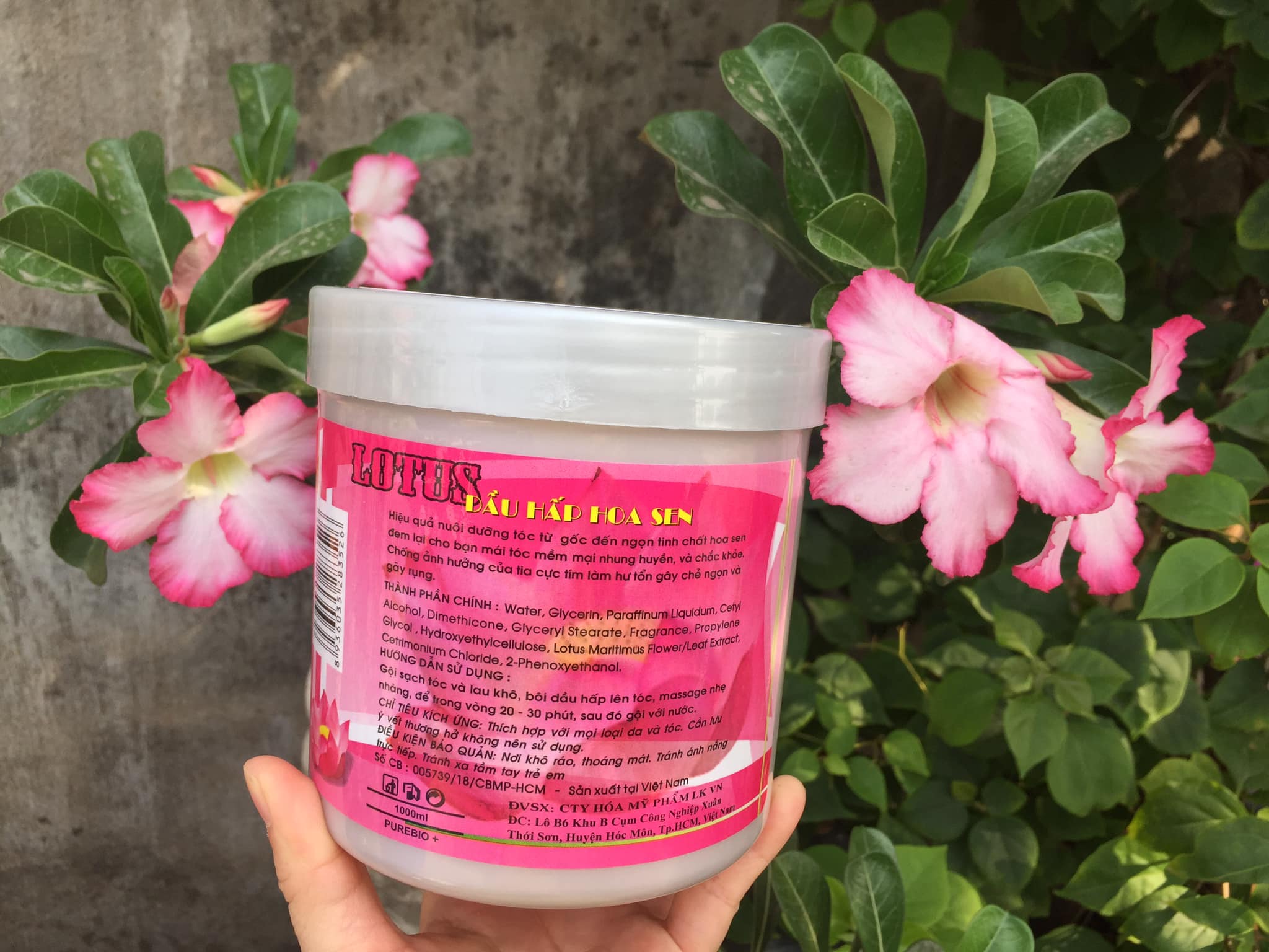 Hấp dầu hoa Sen mượt tóc 1000 ml