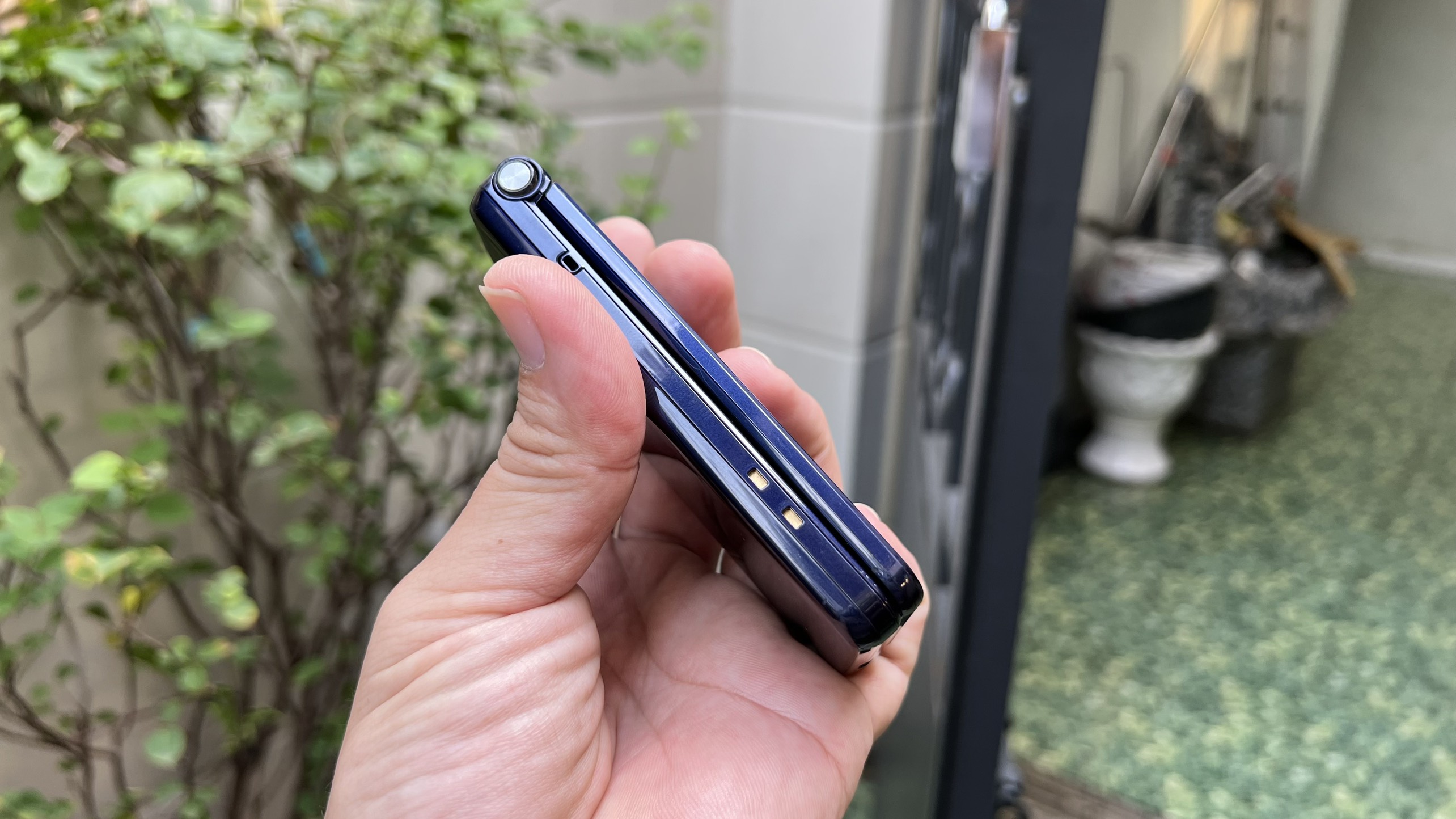 Linh Kien  Điện thoại Sharp Sh-01J quốc tế (096)