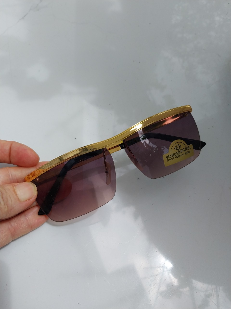 Kính Cơn AO mạ vàng 18K