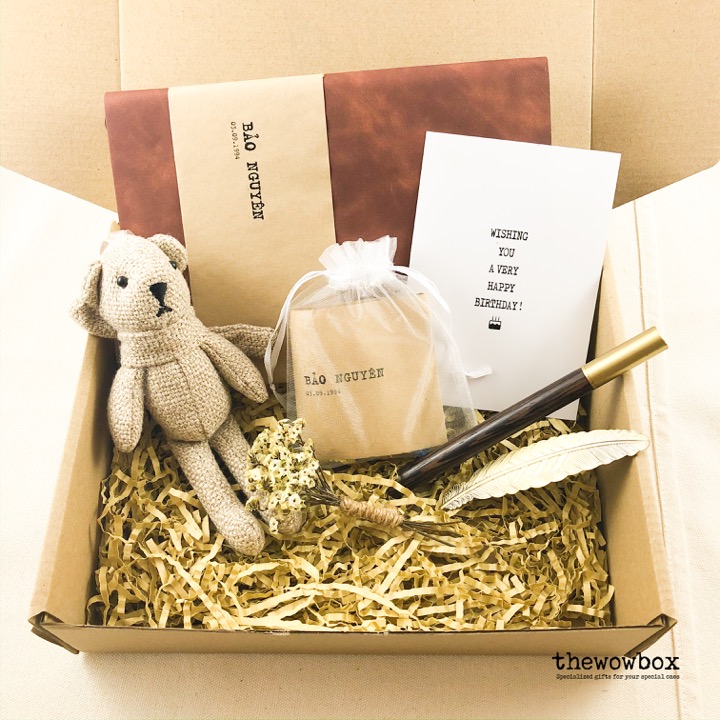 [Quà tặng bạn nam] THE NOBLE BOX – SỔ DA, BÚT GỖ, KẸP SÁCH