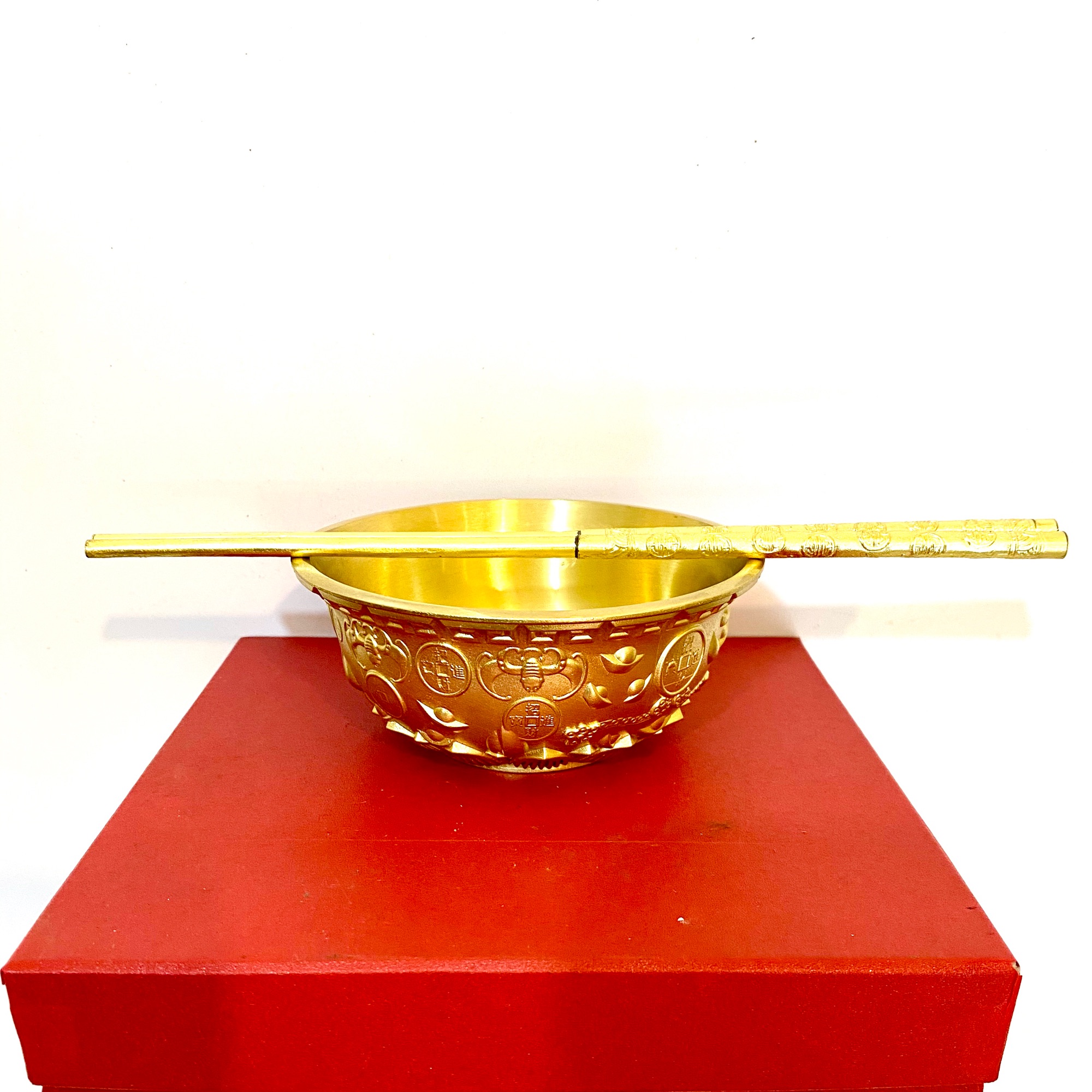 BÁT ĐŨA HOA VĂN CHẤT LIỆU BẰNG ĐỒNG thờ cúng tâm linh