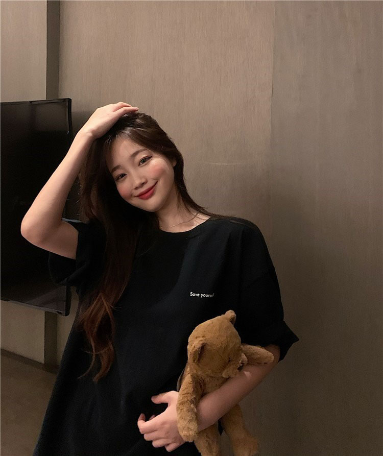 Áo thun nữ form rộng ATD240 Miucho cotton cổ tròn in basic
