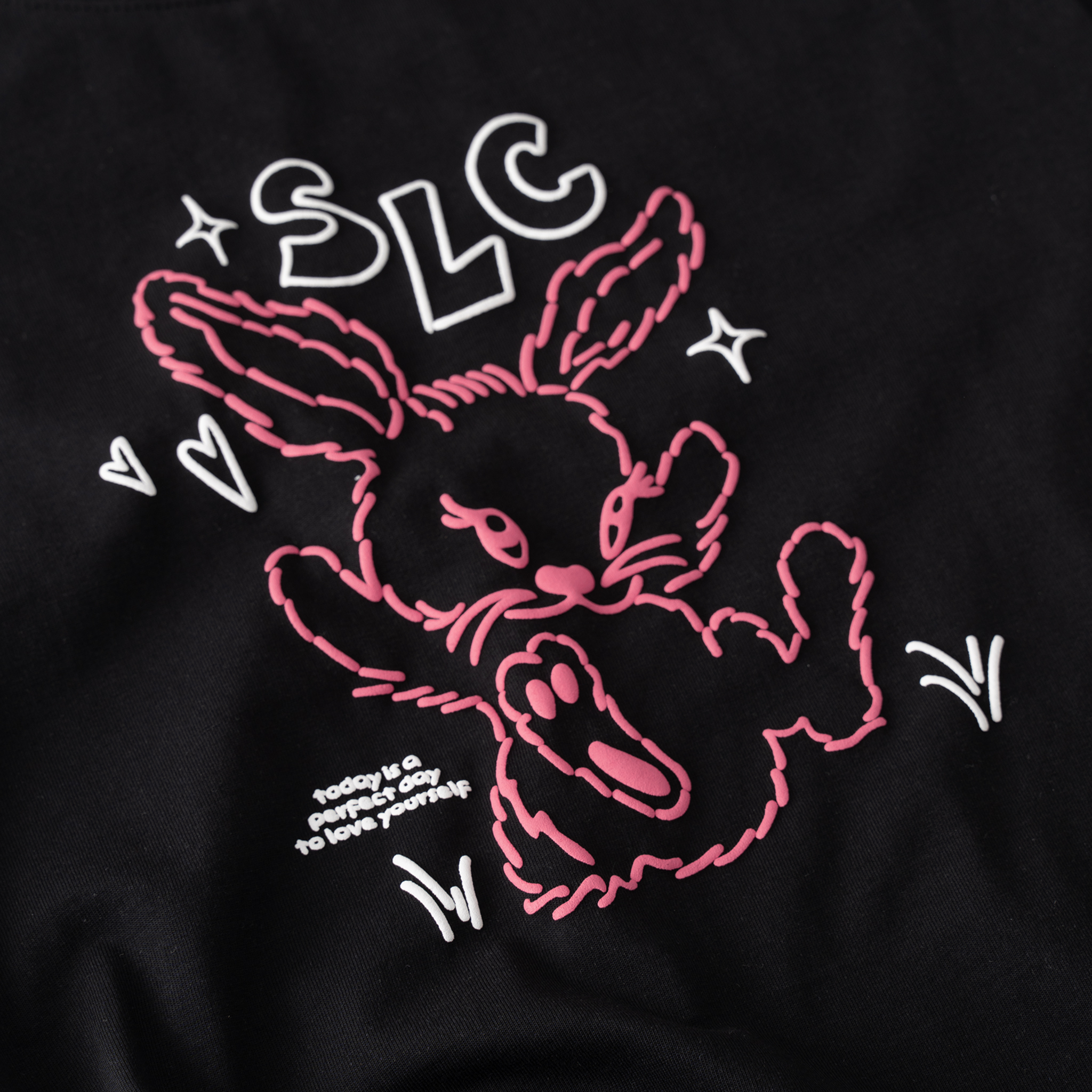Áo thun form nữ SLC - regular tee "Happy Bunny"