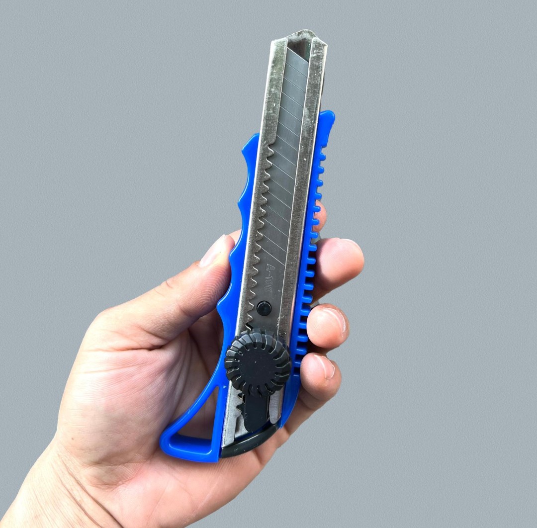 Dao Rọc Giấy Shif 8103 Size Lớn Lưỡi 18mm Cao Cấp