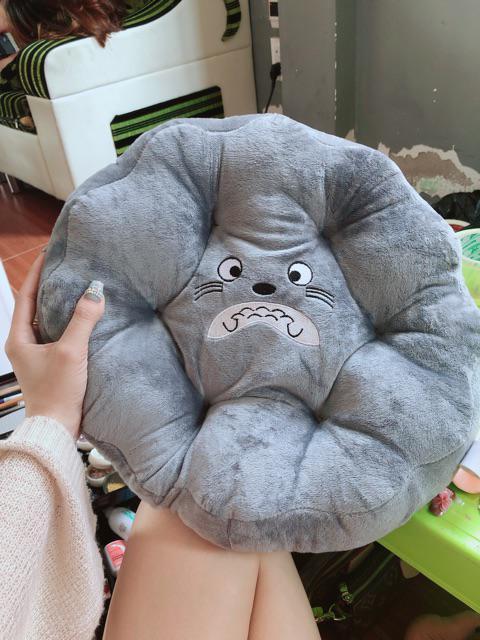 Nệm ngồi bệt hình bông hoa